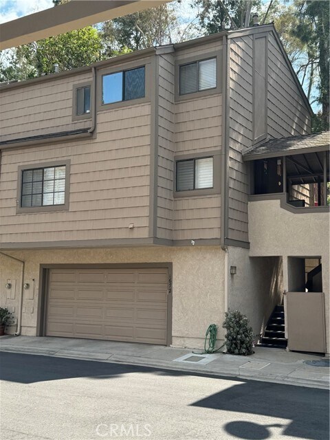 Primary Photo - 1672 Shady Brook Dr