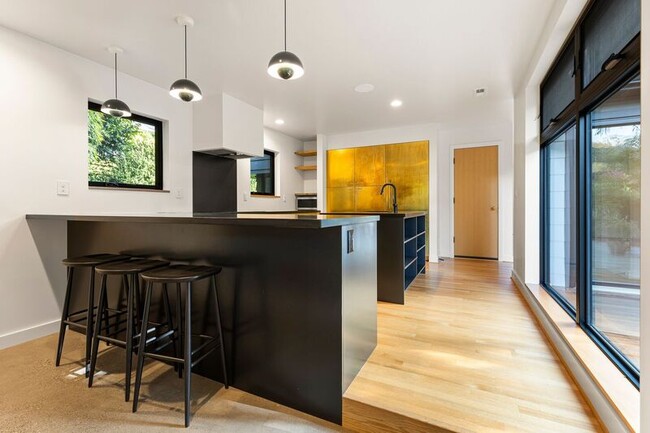 Foto del edificio - 5117 SW Lowell St