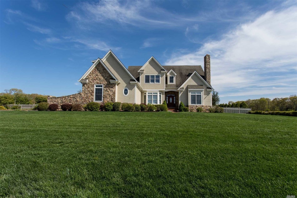 Foto principal - 700 Laurel Ln