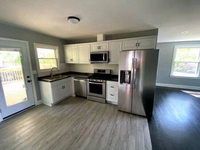 Foto del edificio - 2 bedroom in Nashville TN 37216