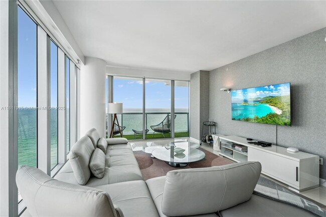 Foto del edificio - 6799 Collins Ave