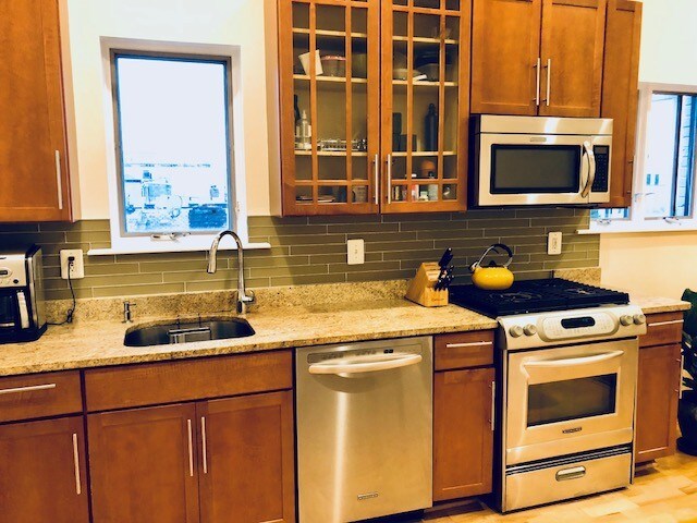 Foto del edificio - 1419 Girard St NW