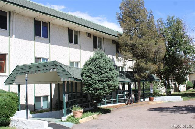 Foto del edificio - 8822 E Florida Ave