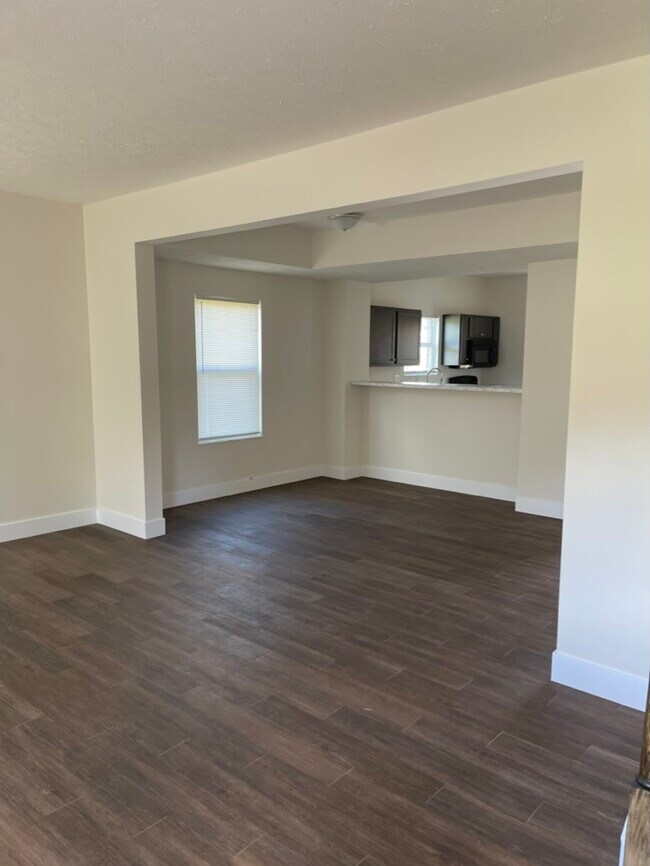 Building Photo - 4231 Otter Creek Dr