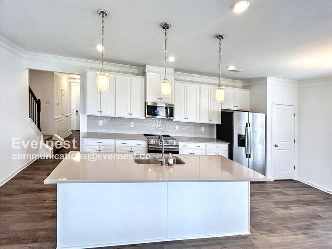 Building Photo - 3604 Pelham Wood Dr