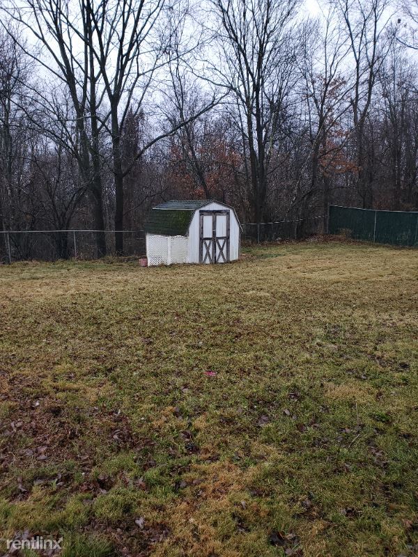 Building Photo - 4 br, 1.5 bath House - 26 Oak Ln,