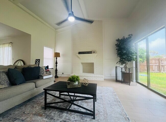 Foto del edificio - 1139 Quail Hollow Dr