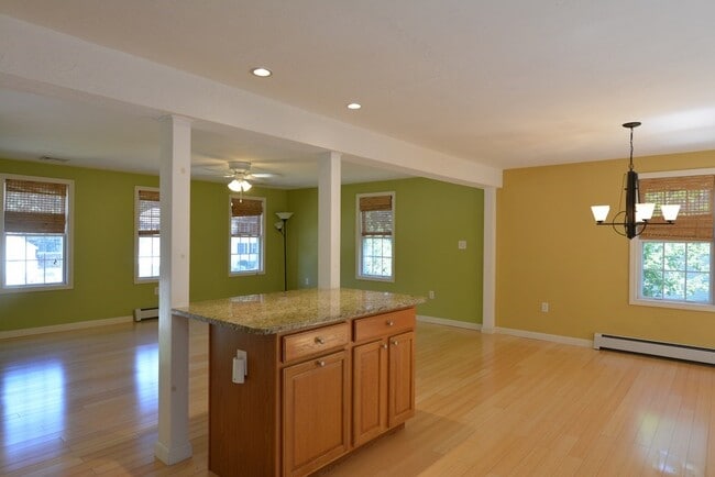 Building Photo - 55 Arrowwood Dr