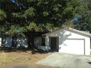 Building Photo - 9601 Shalimar Ct