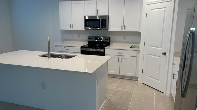 Building Photo - 5250 Tuscany Ln