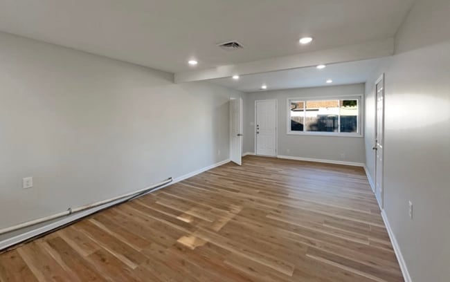 Foto del edificio - 19 Crestview Dr
