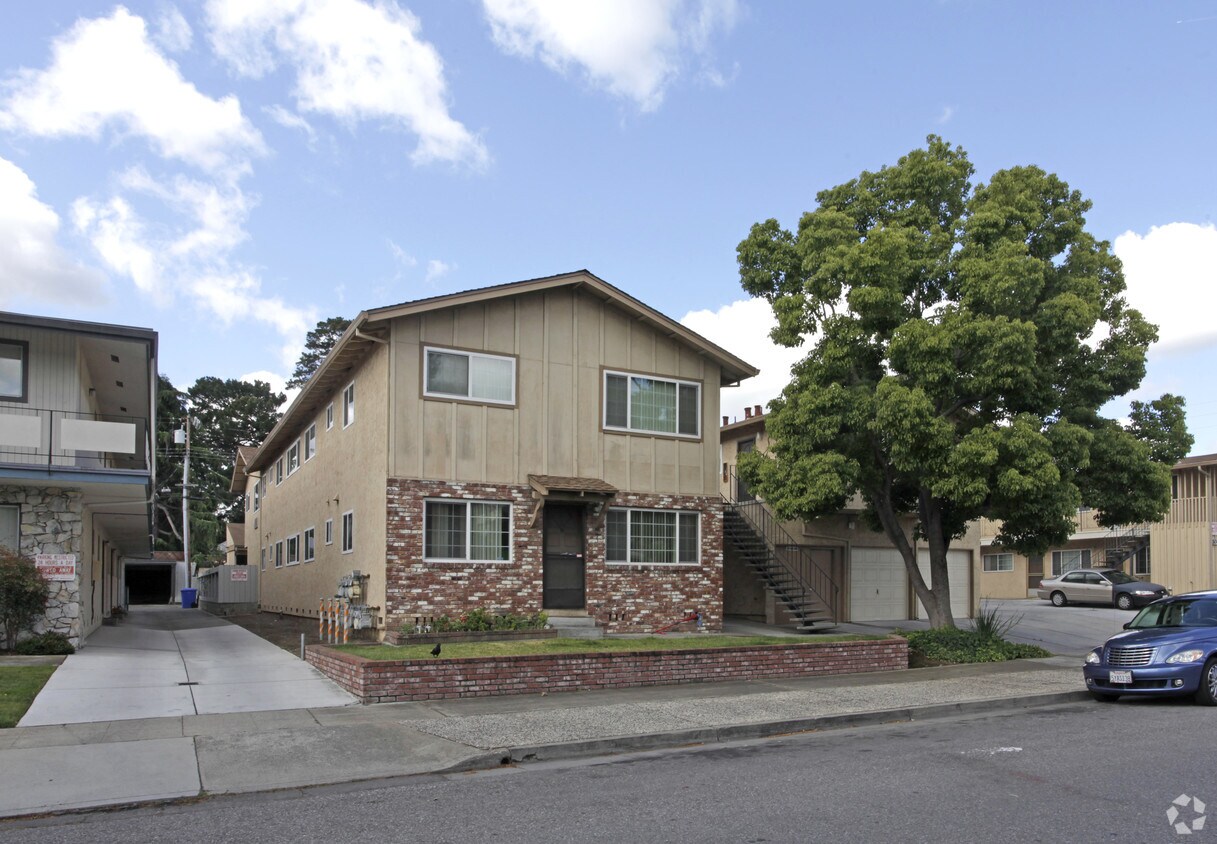 Primary Photo - 3030 Magliocco Dr