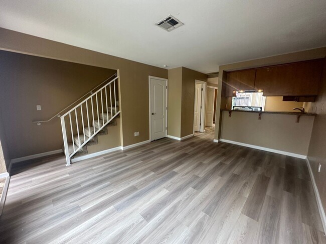 Foto del edificio - Water/Sewage/Garbage Paid