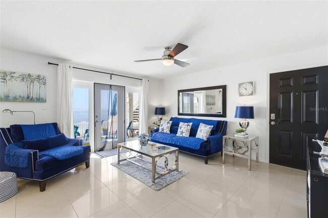 Building Photo - 5280 Coquina Key Dr SE