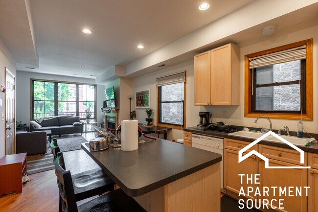 Photo - 2714 N Wayne Ave Apartment