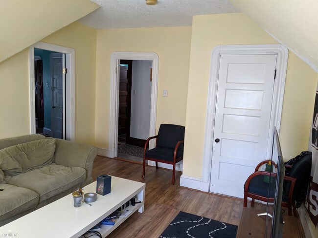 Building Photo - 2 br, 1 bath  - 99 Morrison Ave Apt 3
