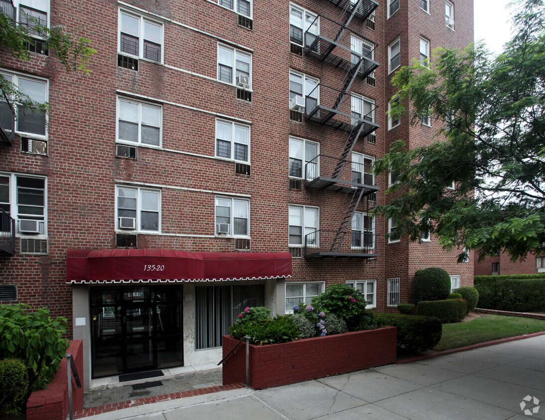 Foto del edificio - Briar Wyck