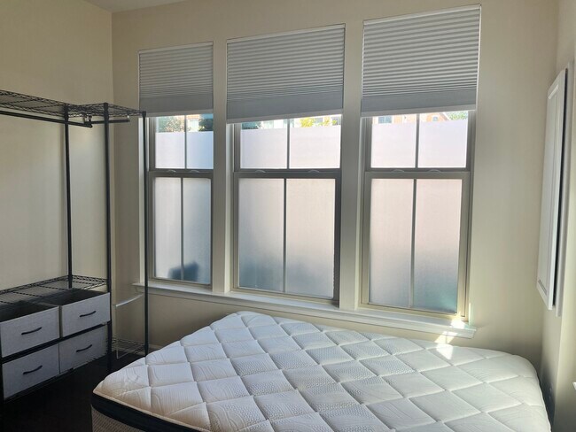 Foto del edificio - 3711 Jamison St NE
