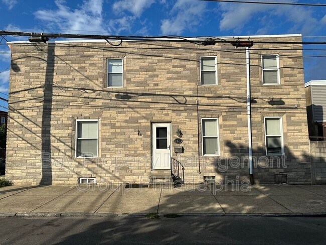 Building Photo - 2431 Tulip St