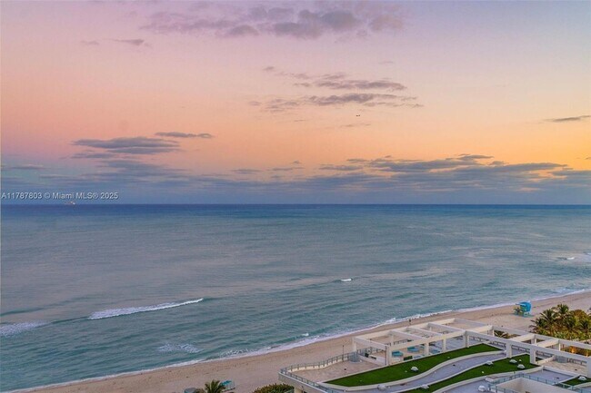Foto del edificio - 6801 Collins Ave