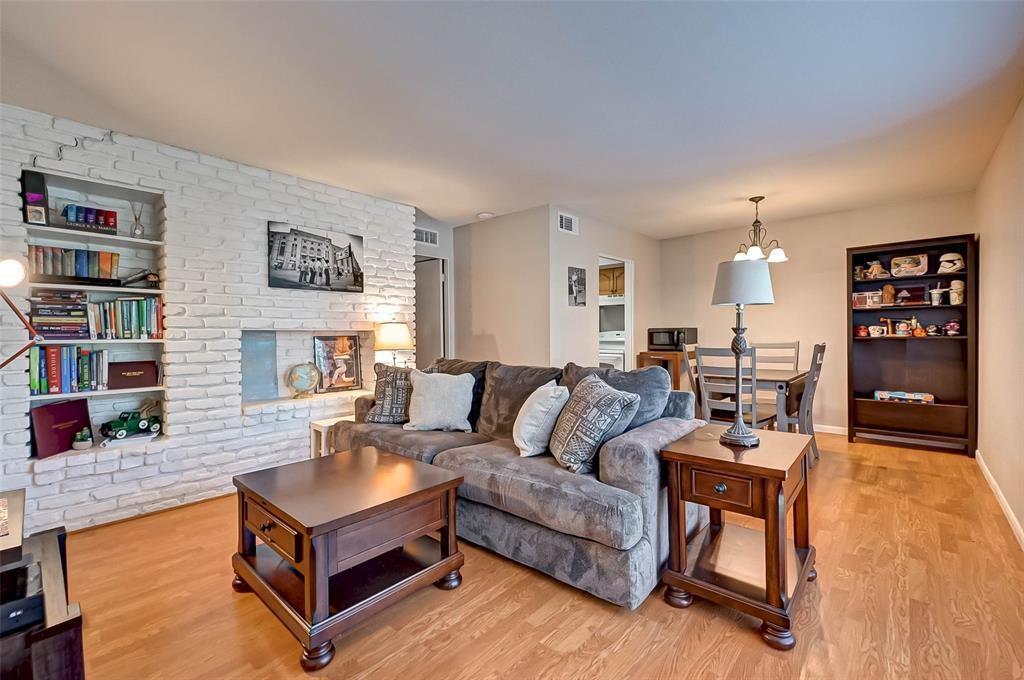 Foto principal - 2201 Fountain View Dr