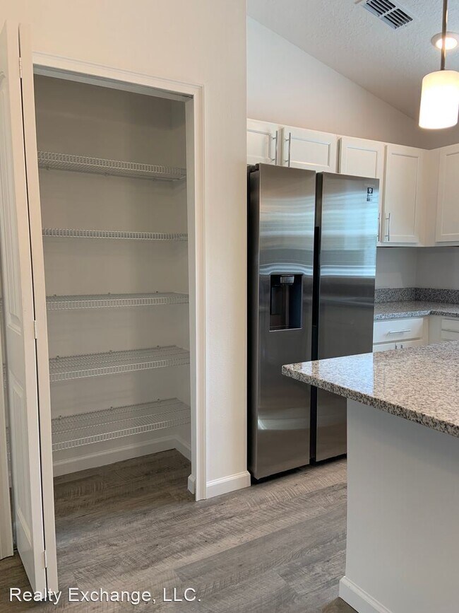 Foto del edificio - 4 br, 2 bath House - 611 Crowberry Rd NE