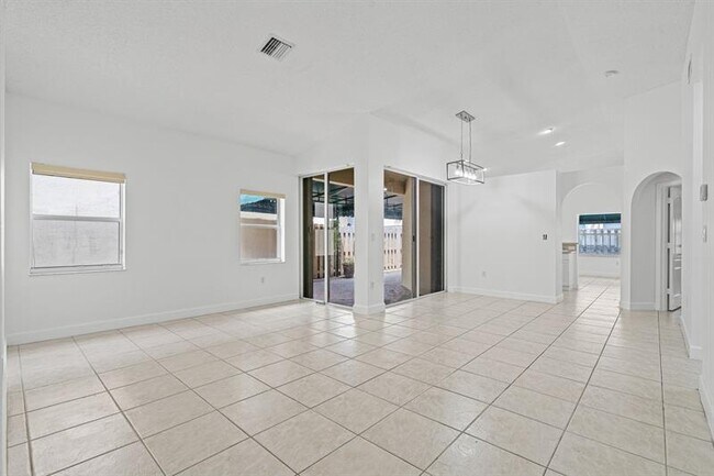 Building Photo - 11255 NW 53rd Ln