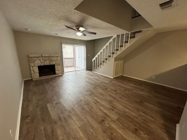 Building Photo - AVAILABLE NOW! Beautiful 3 Bedroom CONDO A...