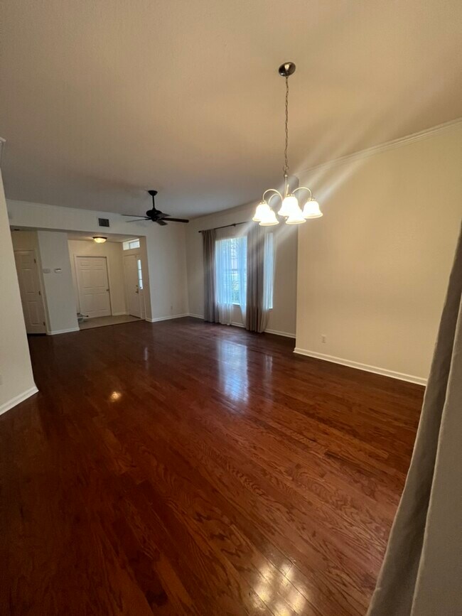 Vivienda principal - 7619 Bay Port Rd