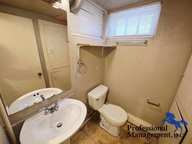 Building Photo - 2 bedroom in Billings MT 59101