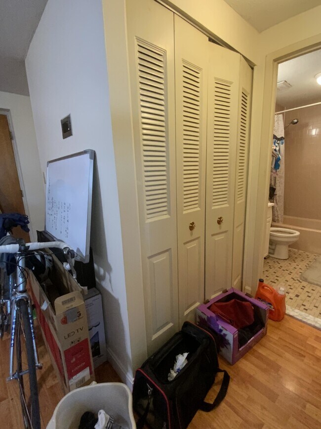 Building Photo - 99 Beacon St