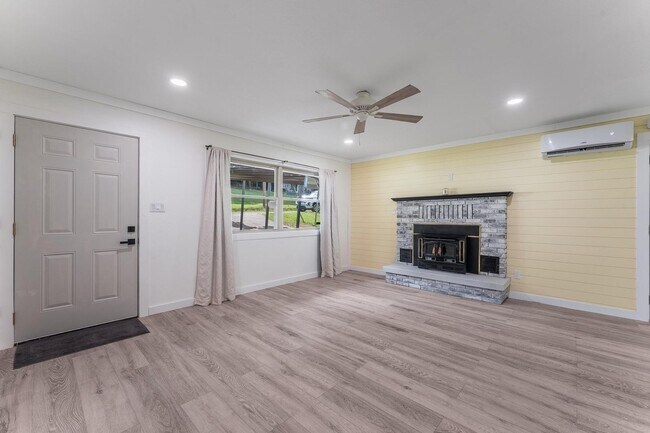 Foto del edificio - Charming Two Bedroom in Rogers