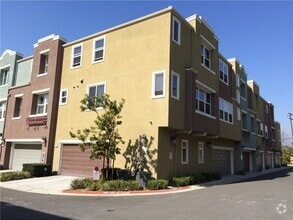 Building Photo - 221 Merlot Dr