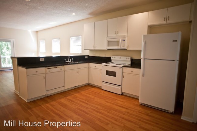 Building Photo - 6 br, 3 bath House - 224 Greene Street