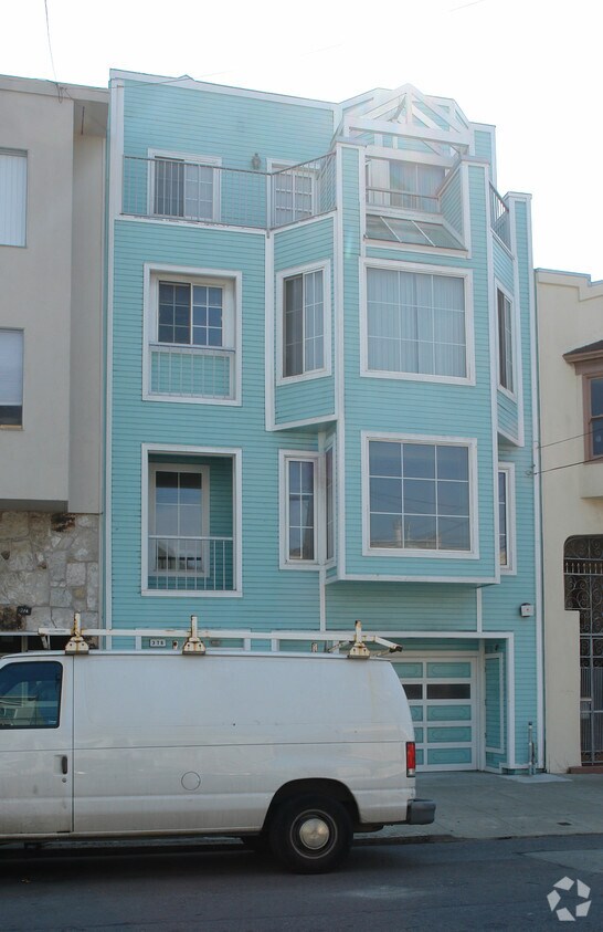 Building Photo - 378 19th Ave