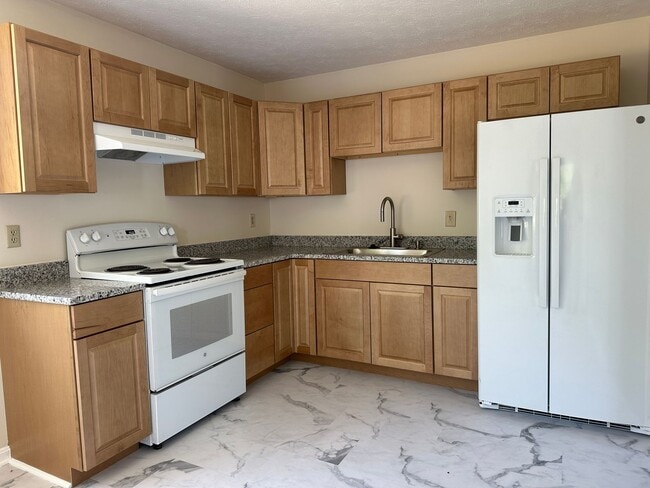 Building Photo - 108 Crystal Lake Ct