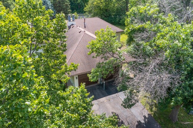 Building Photo - 12131 62nd Ave N