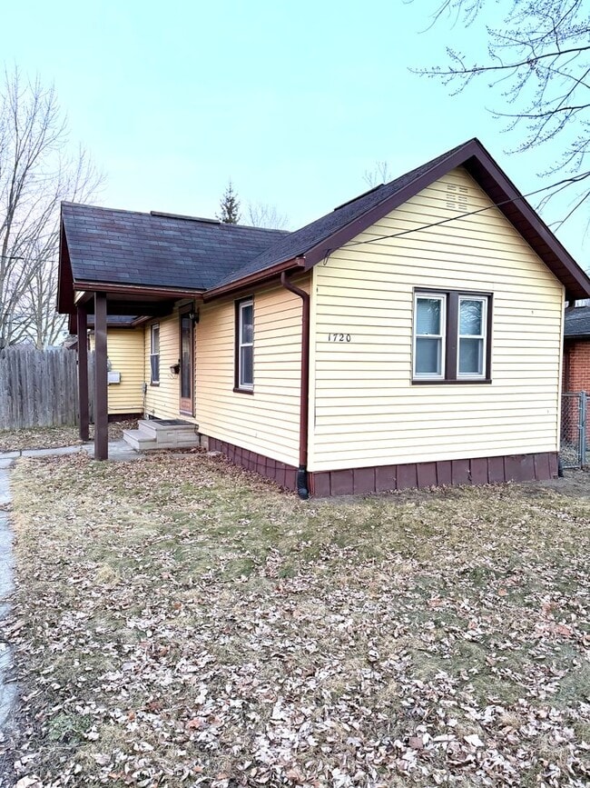 Building Photo - 1720 S Wheeler St