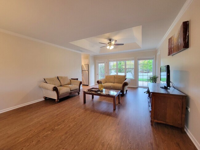 Foto del edificio - 1137 Arbor Cir