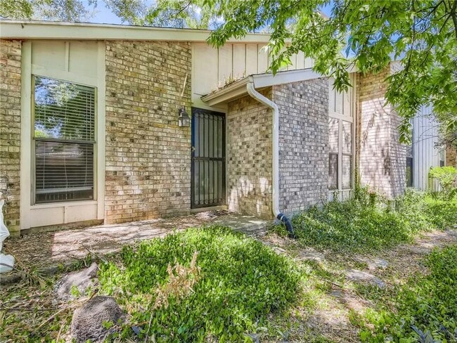 Building Photo - 4001 Tealwood