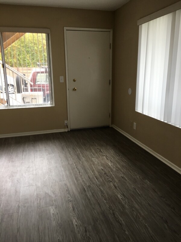 Building Photo - 501 N Venice Blvd