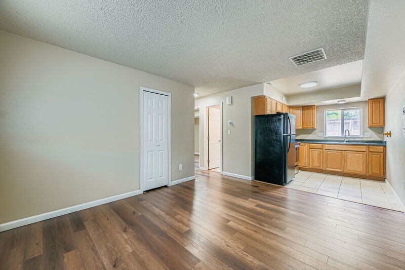 Foto principal - 6654 Provincial Dr