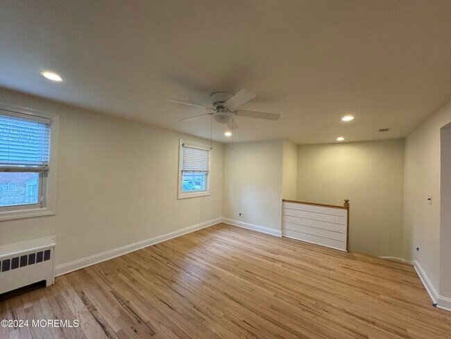 Building Photo - 137 Manor Dr