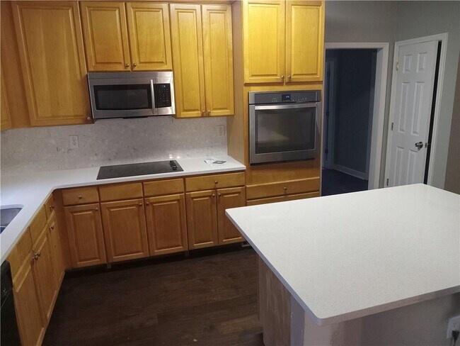 Building Photo - 2639 Middleton Way