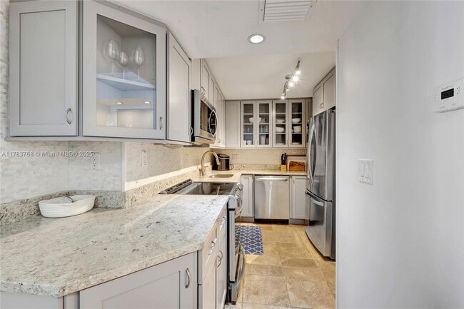 Building Photo - 2401 Collins Ave