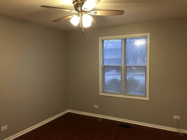 Building Photo - 1225 Riverwood Dr