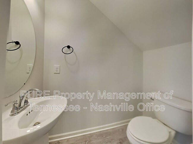 Building Photo - 400 Zeffer Ct