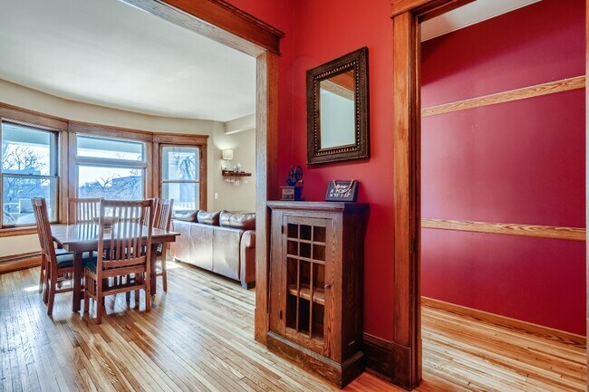 Foto del edificio - 735 Laurel Ave