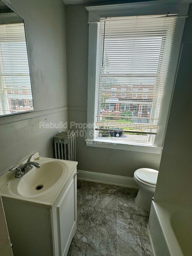 Foto del edificio - 3328 Lawnview Ave