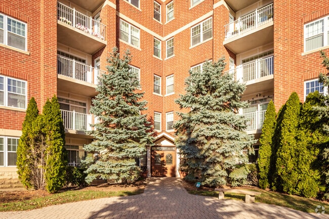 Entrance - One Itasca Place